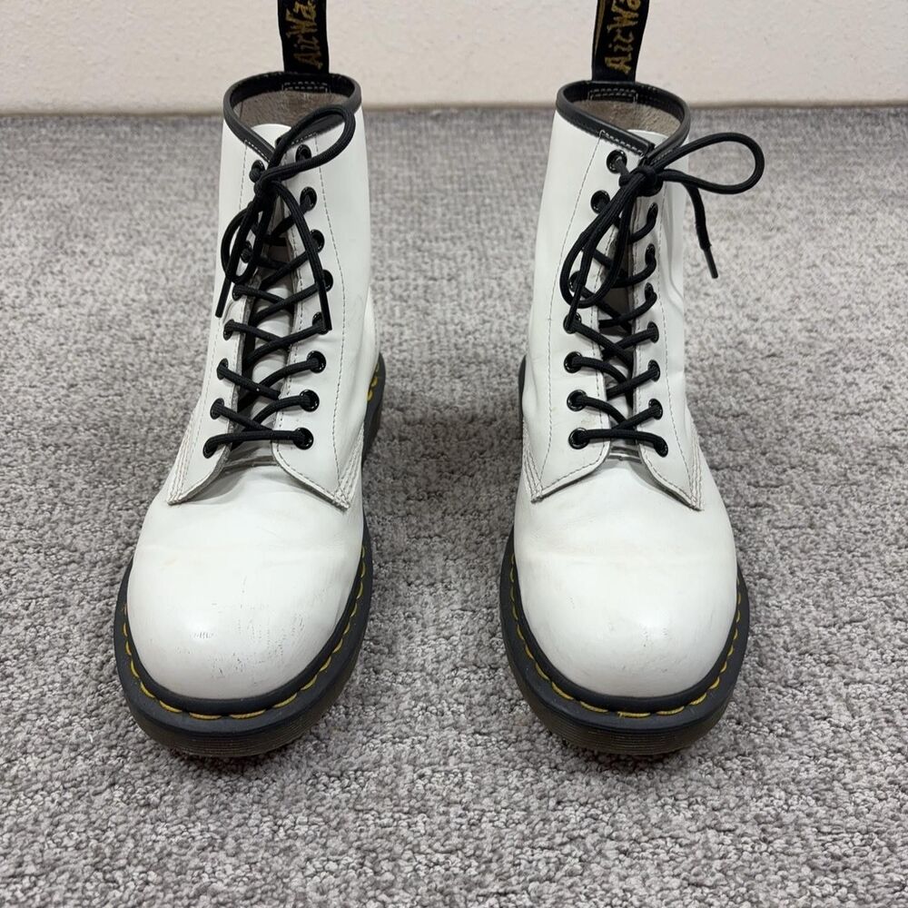 Dr Martens Boots Mens 9 White 1460 Ankle Leather Combat Lace Up Punk Grunge - Picture 2 of 7